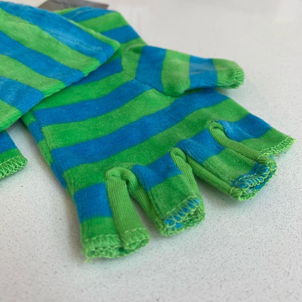 NWT Hot Topic velour fingerless gloves - Picture 4 of 8